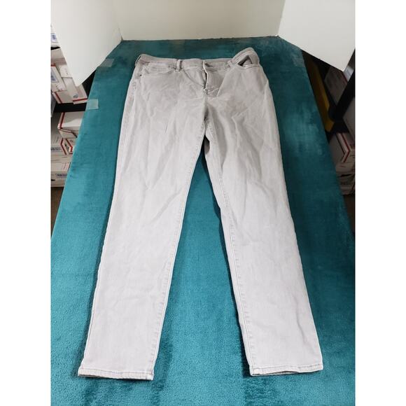 Chicos Jeans 2 US Size 12 Womens Gray Stretch Pants Denim Mid Rise Jegging - Picture 1 of 12